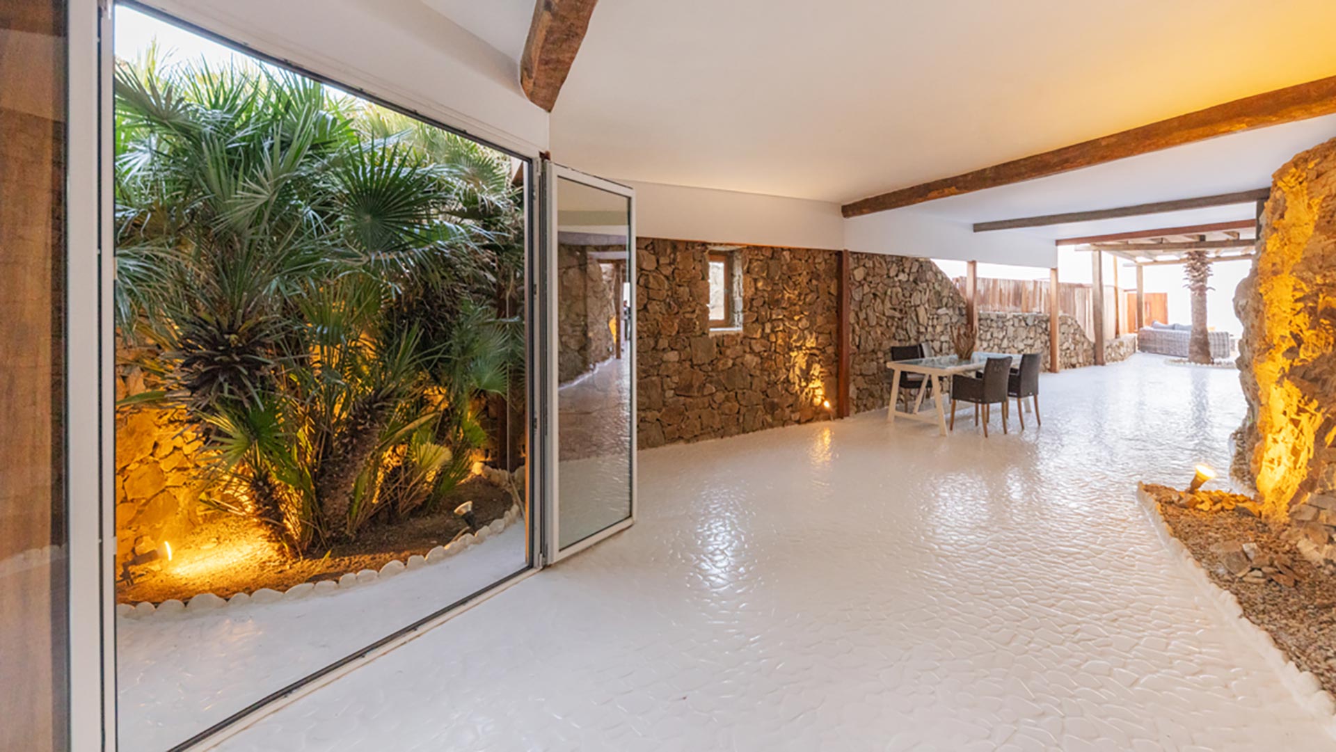 Villa Topanga image 13