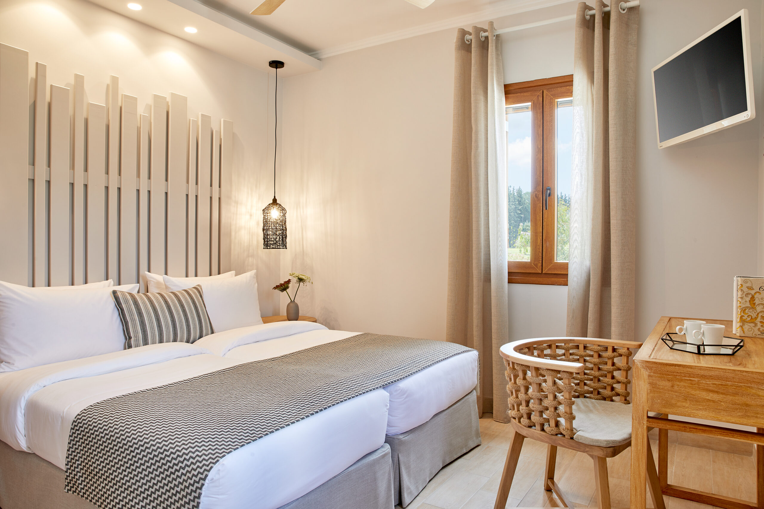 Aminta Estate image 24