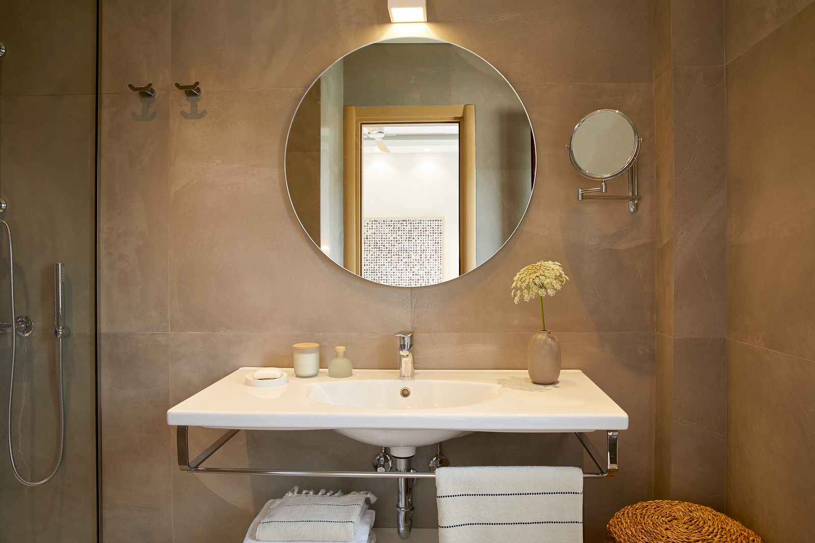 Aminta Estate image 39