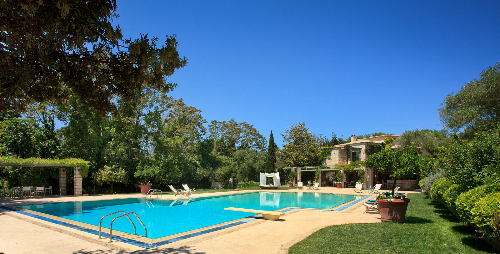 Romantica Estate image 4