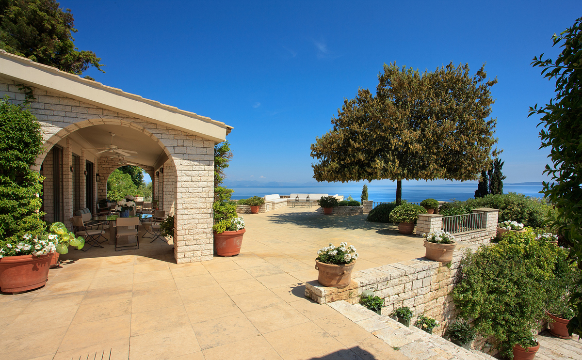 Romantica Estate image 5