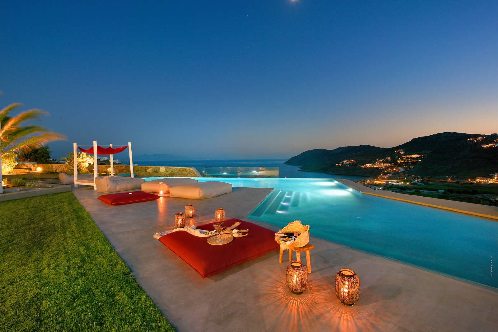 Icon Estate image 6
