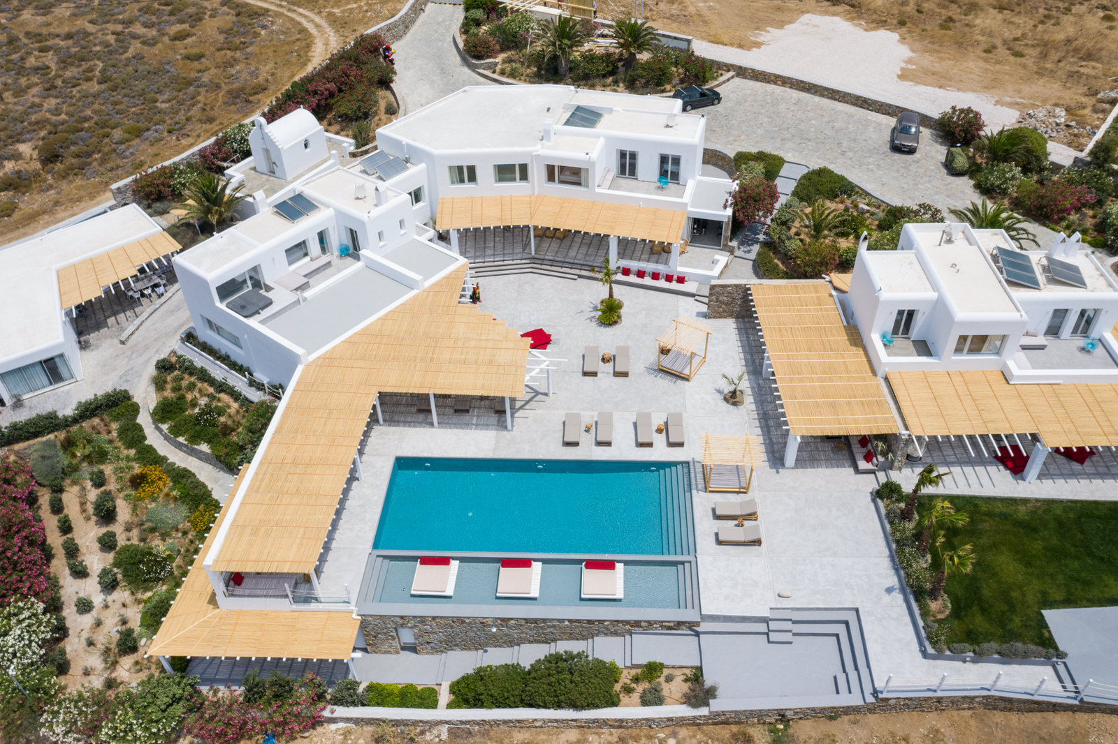 Icon Estate image 24