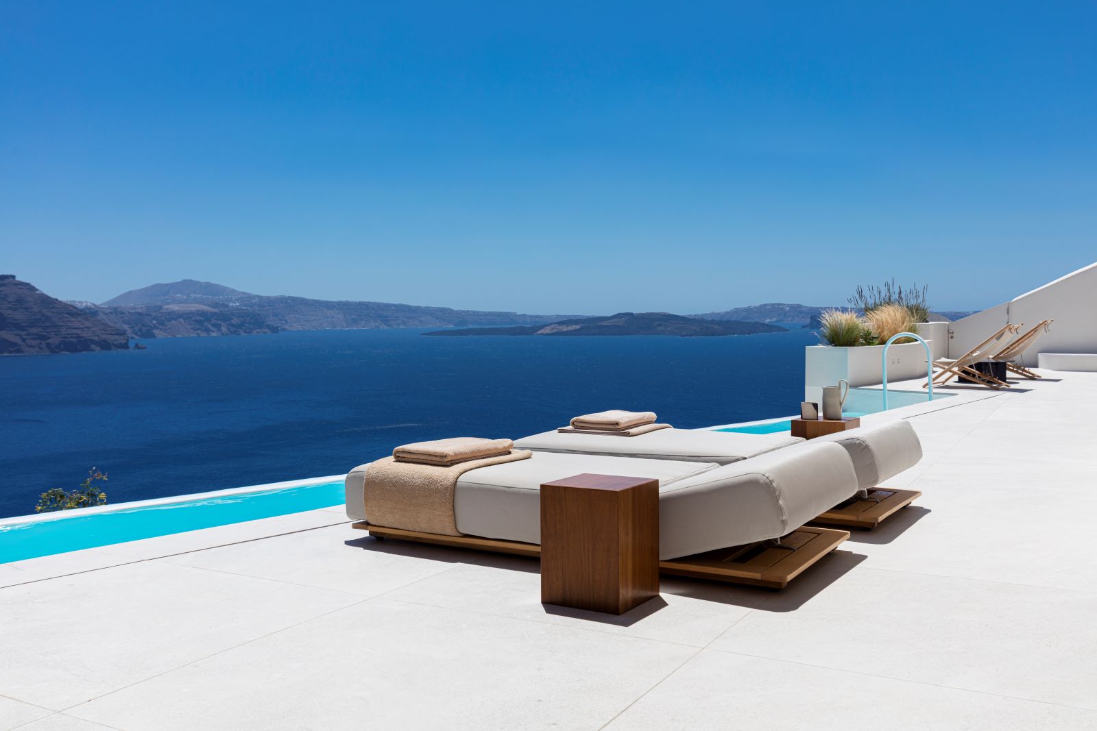 Santorini Canvas image 7