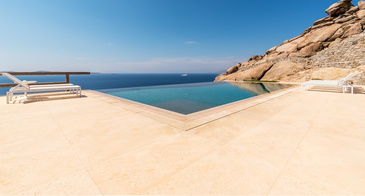 Villa Romance image 1