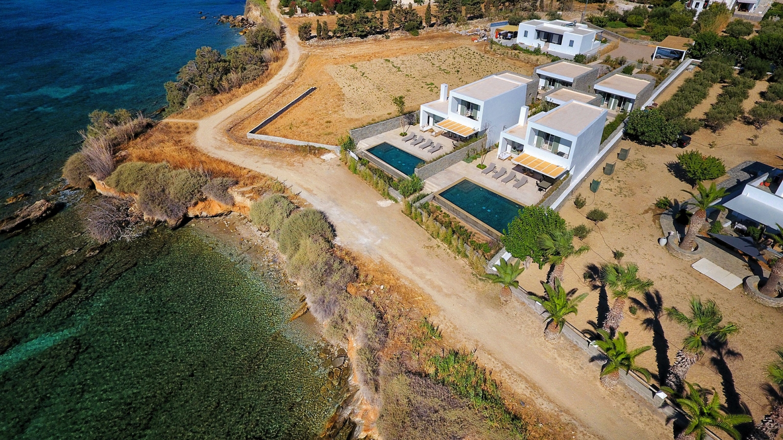 De La Sol Villas image 3