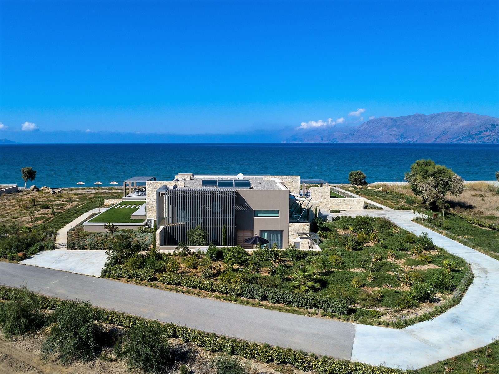 Dorian Beach Front Villas image 8