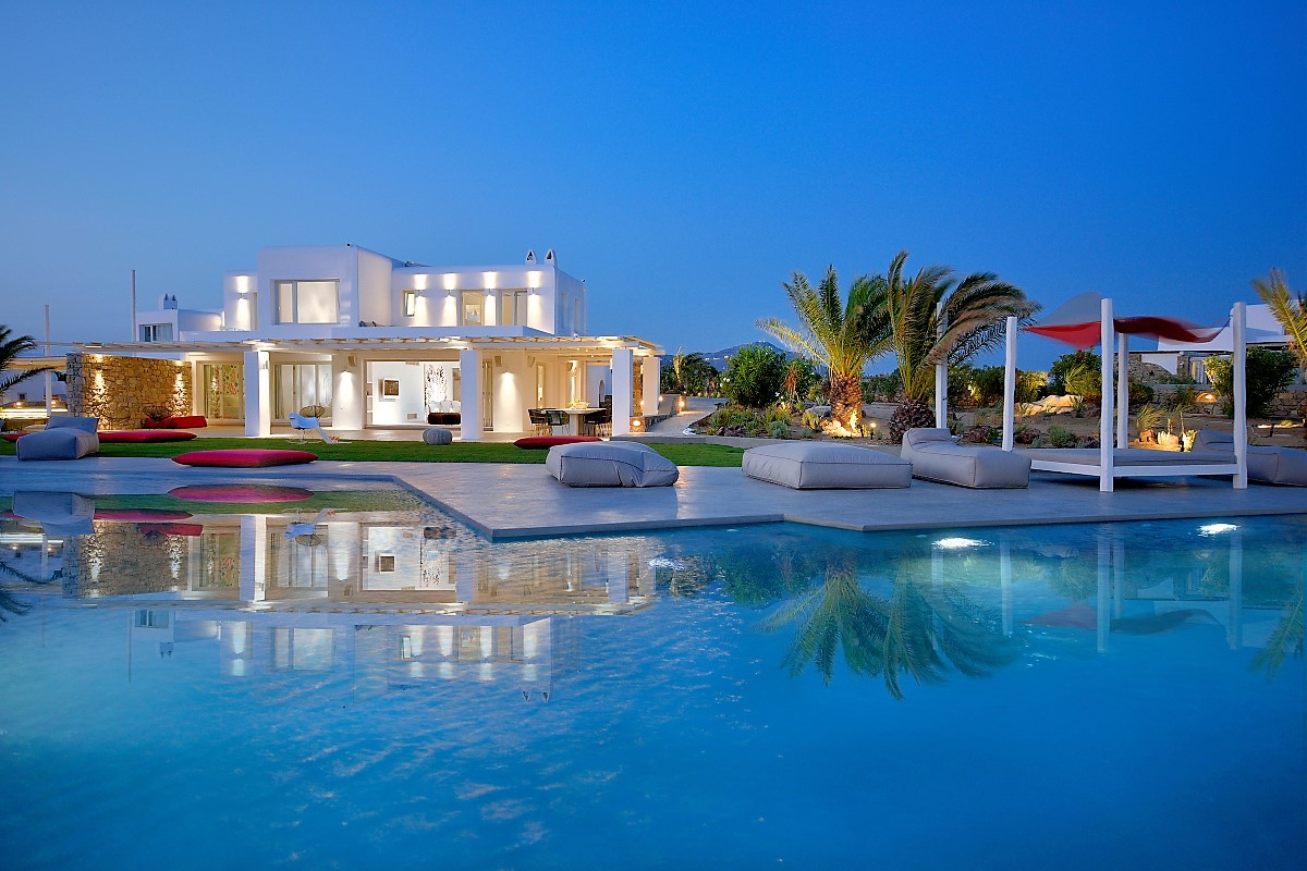 Icon Estate image 5