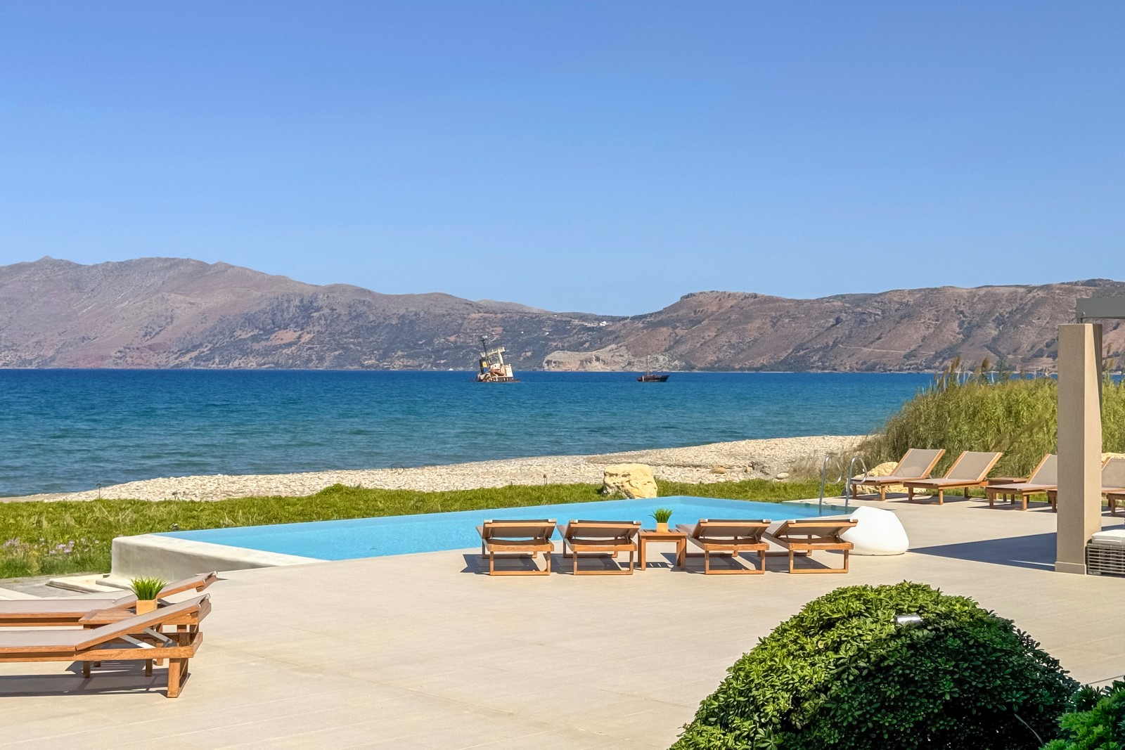 Dorian Beach Front Villas image 13