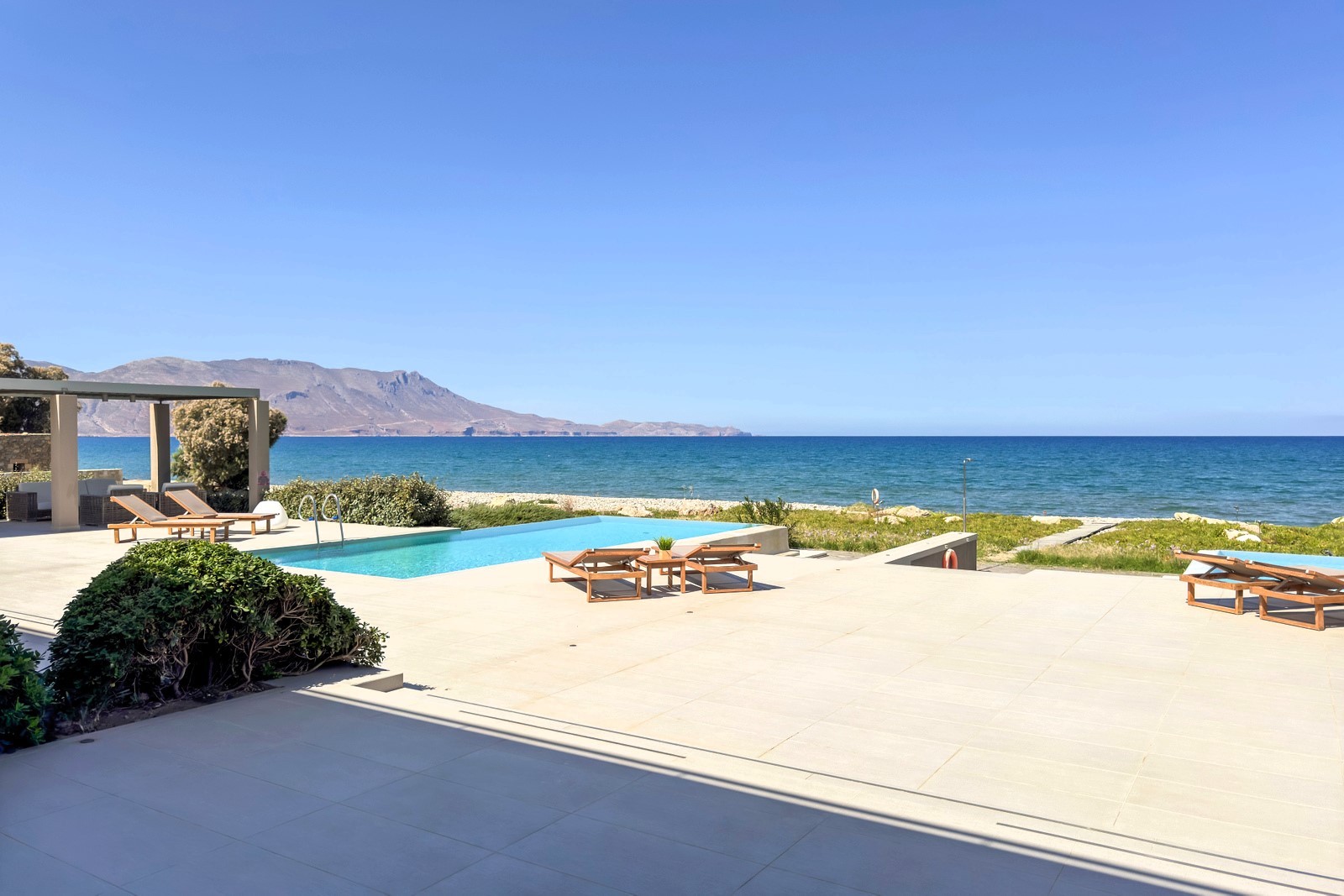 Dorian Beach Front Villas image 14