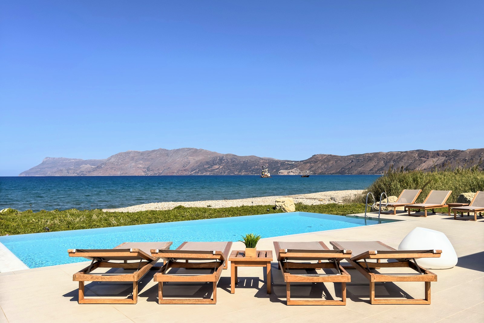 Dorian Beach Front Villas image 16