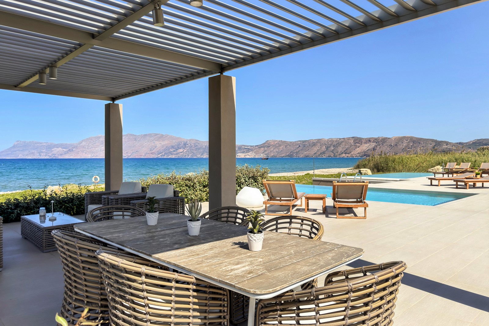 Dorian Beach Front Villas image 18