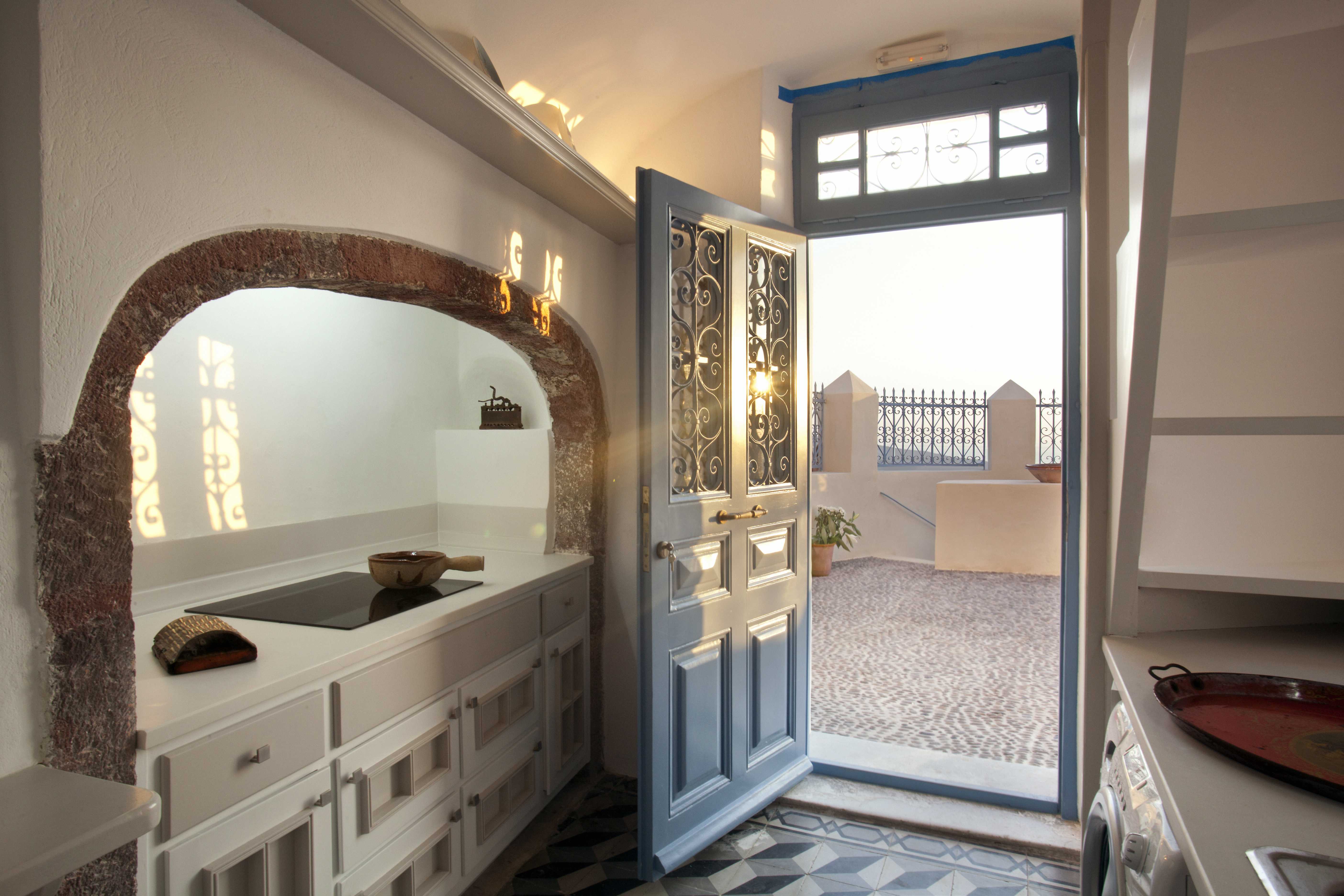 Oia Luxury Living image 18