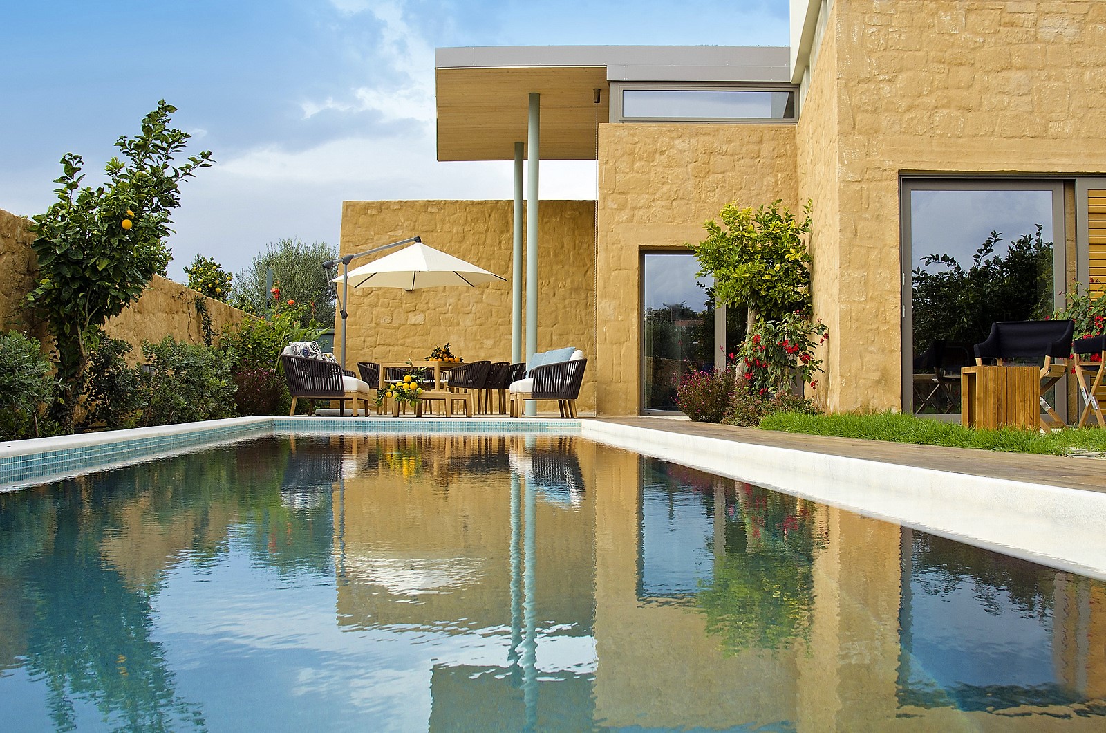 Lucasta Villas image 2