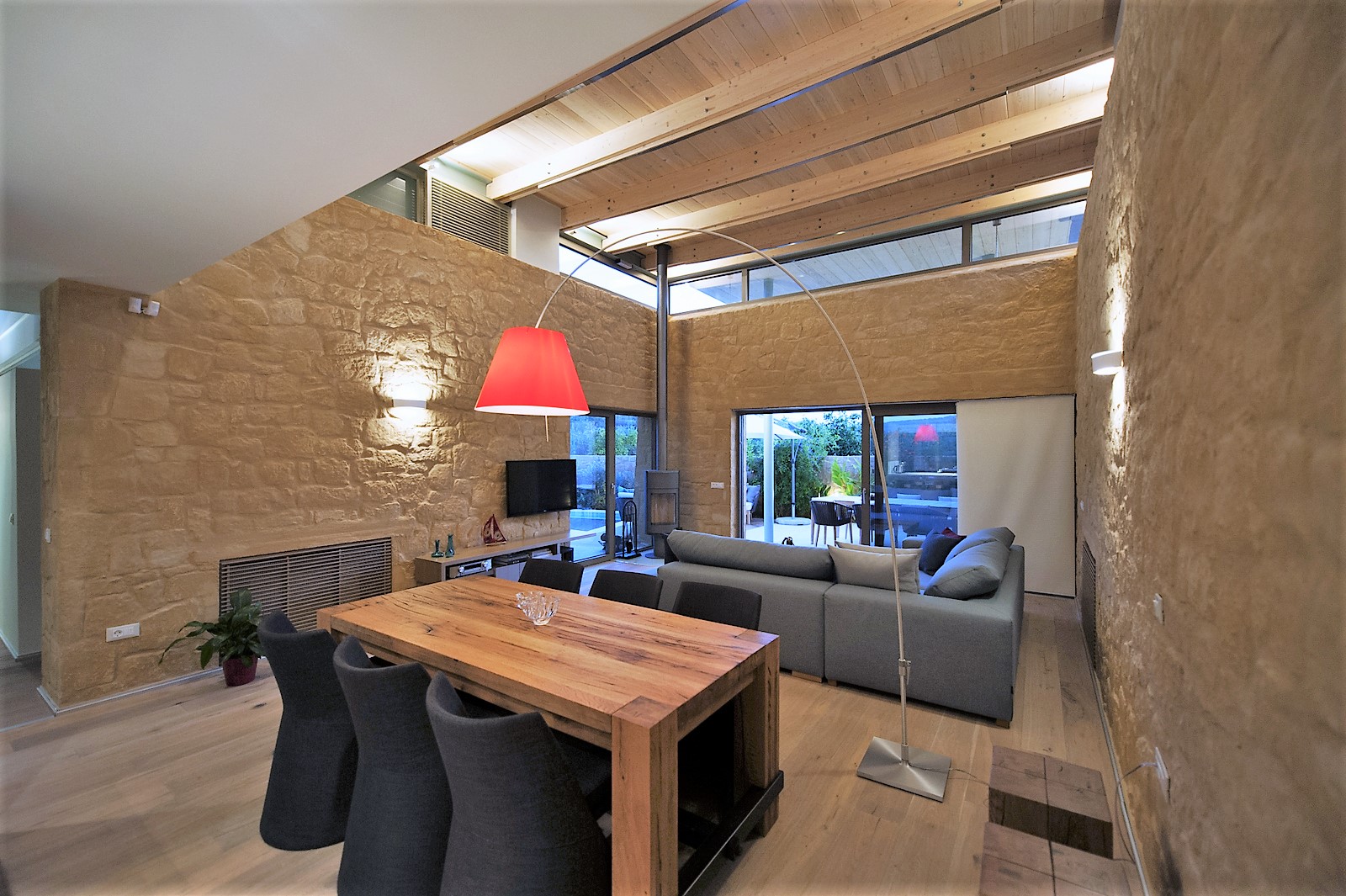 Lucasta Villas image 11