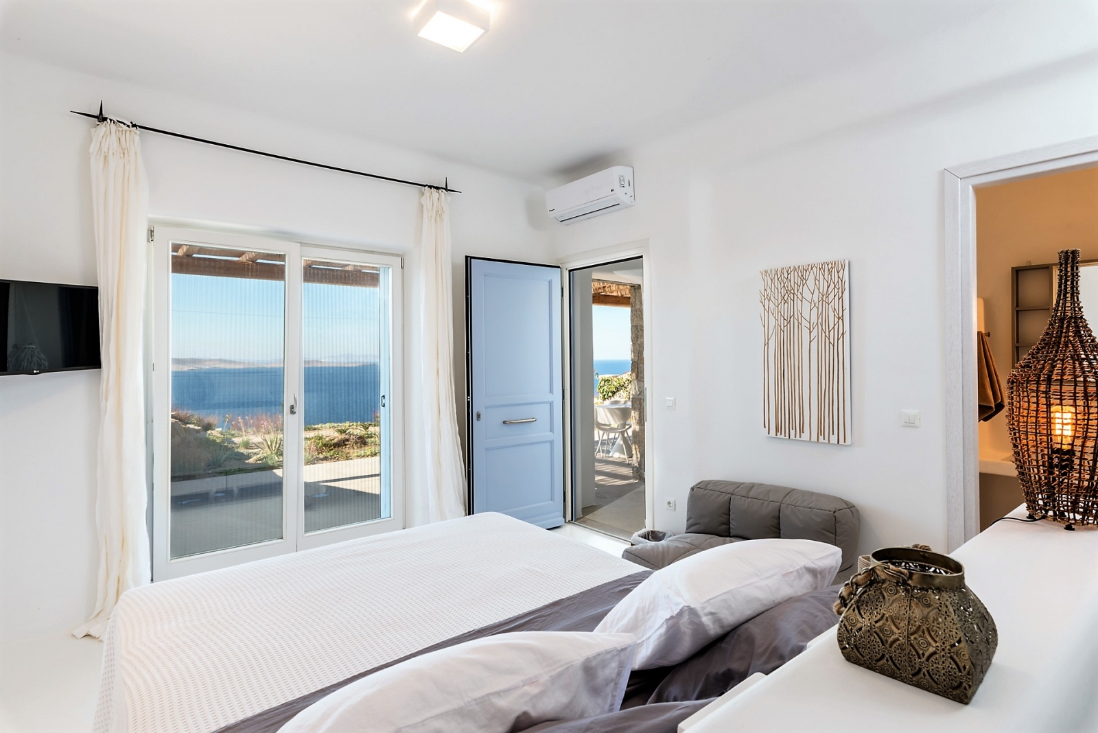 Villa Romance image 21