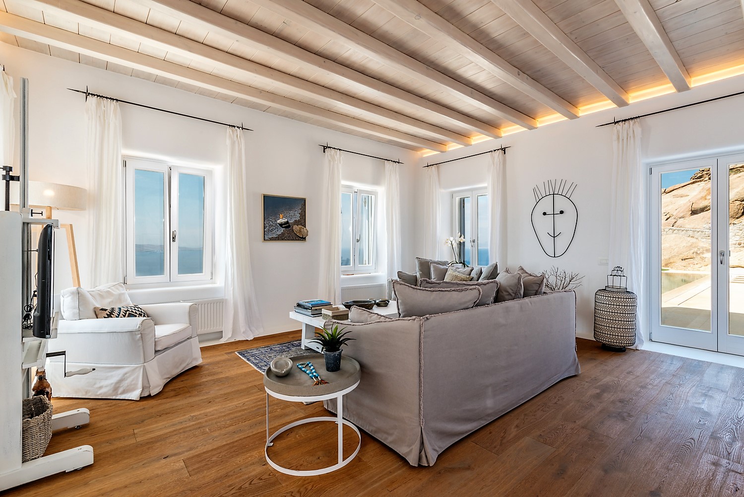 Villa Romance image 20