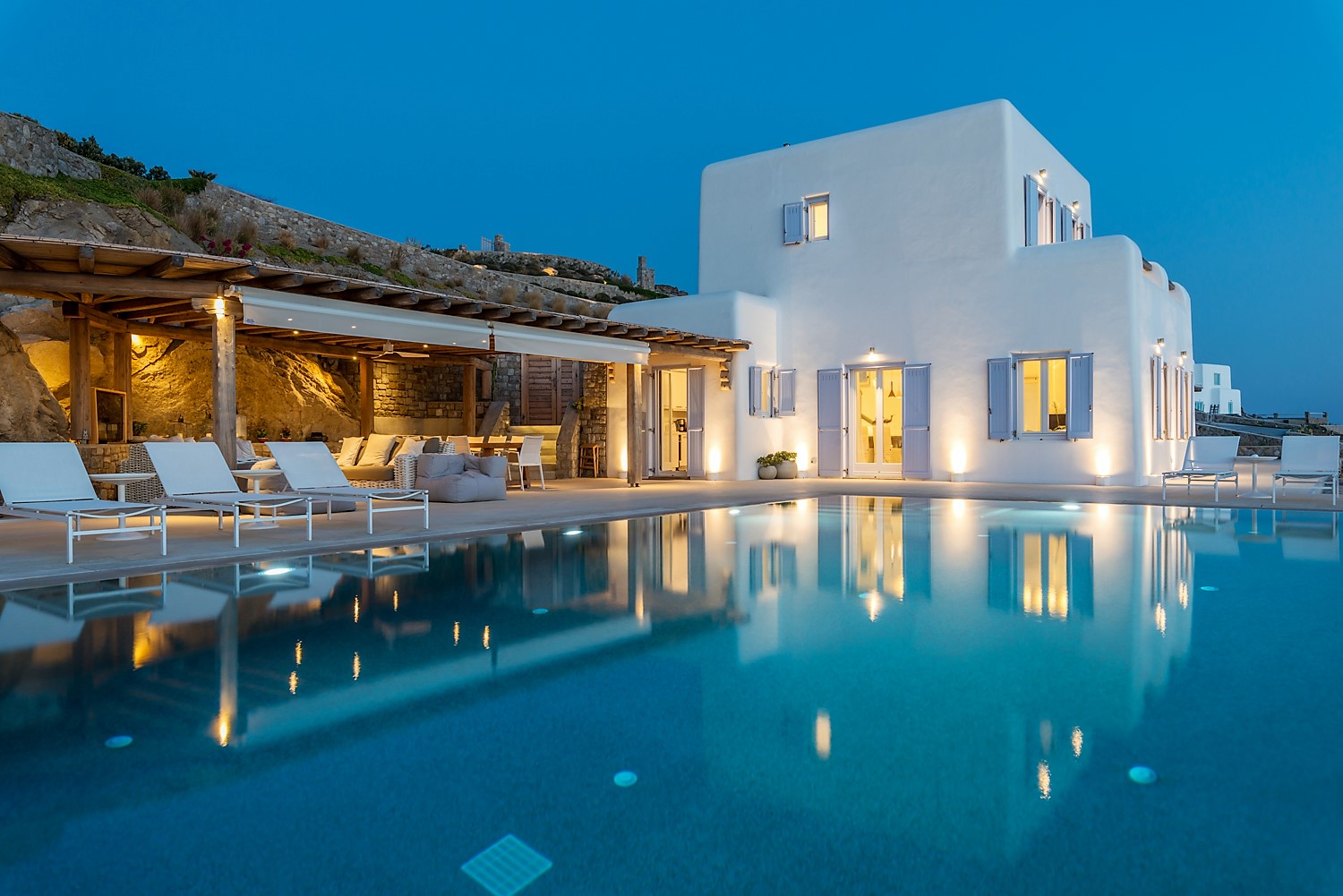 Villa Romance image 2