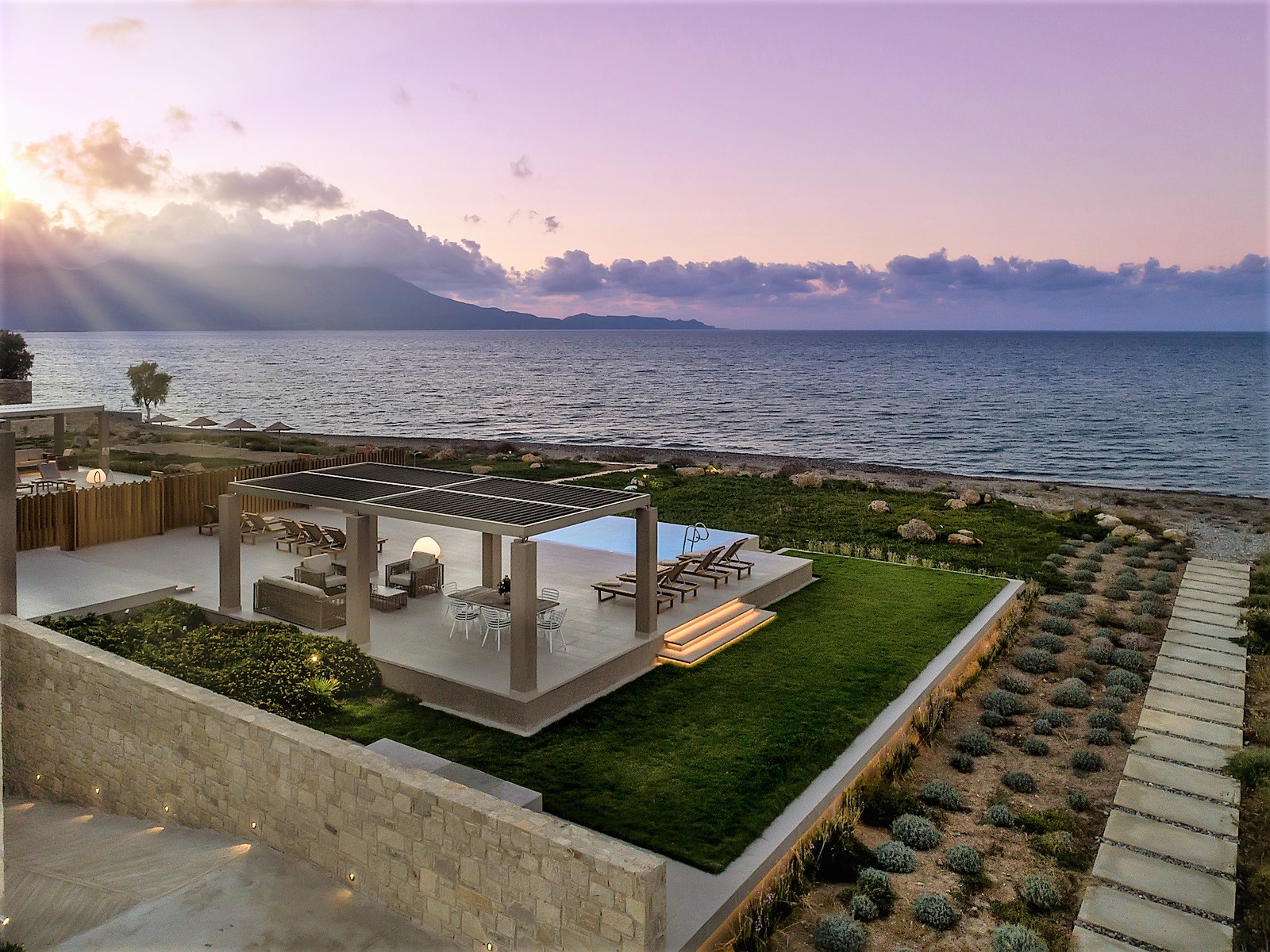 La Costa Beach Front Villa image 3