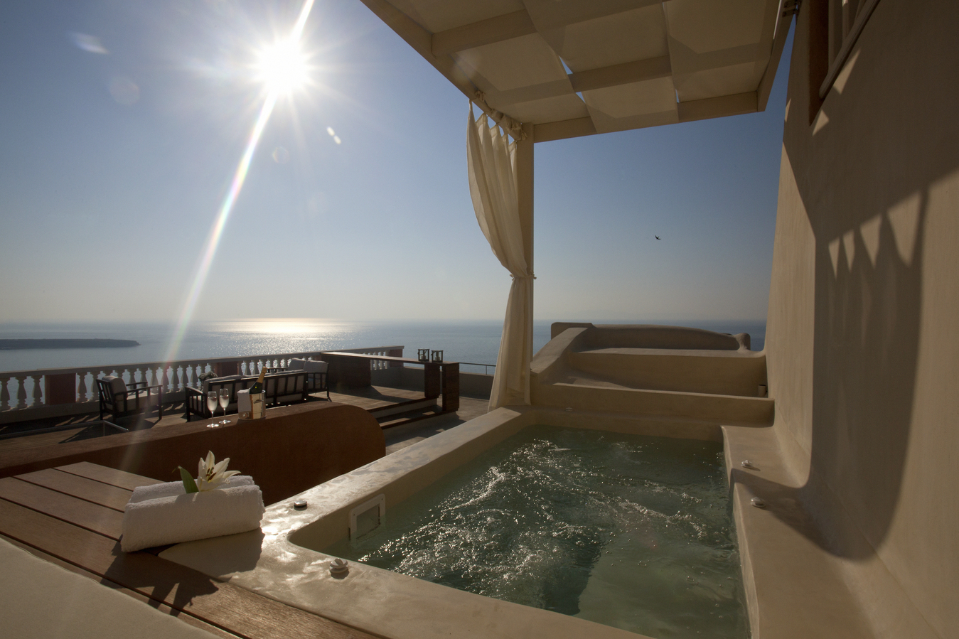 Oia Luxury Living image 7