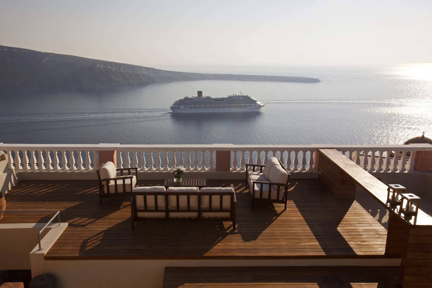 Oia Luxury Living image 2