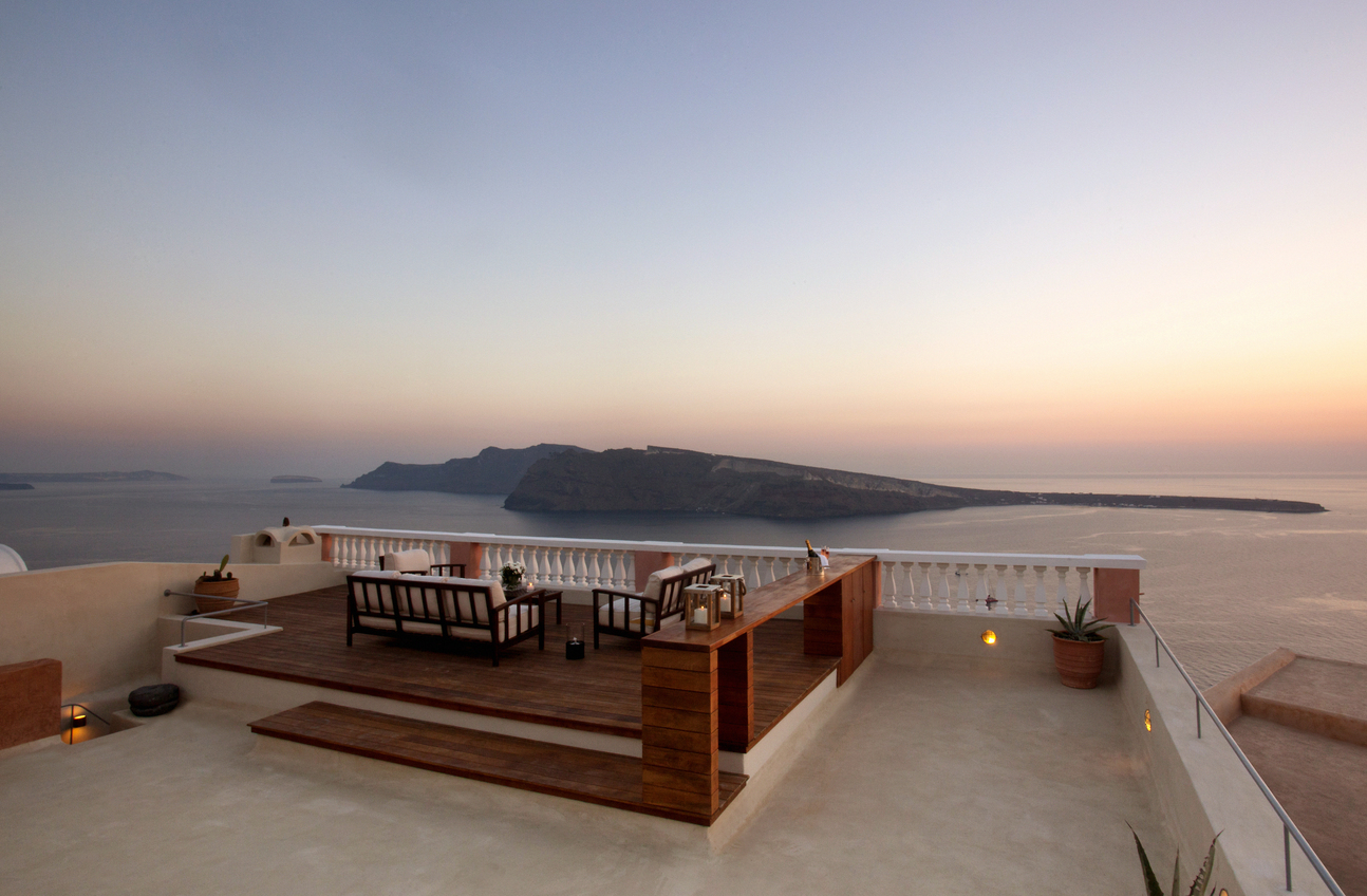 Oia Luxury Living image 3