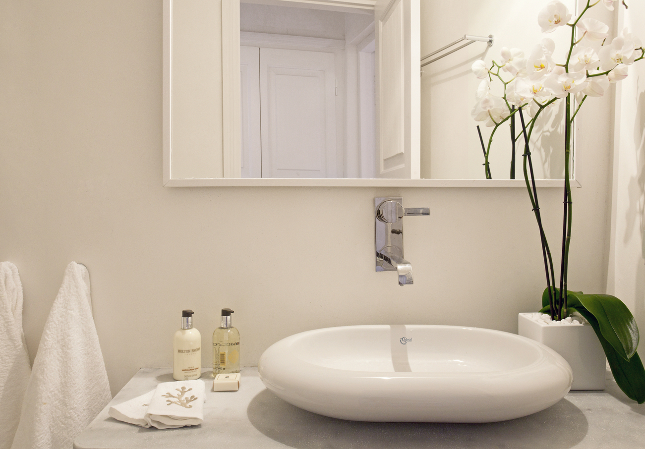 Oia Luxury Living image 28