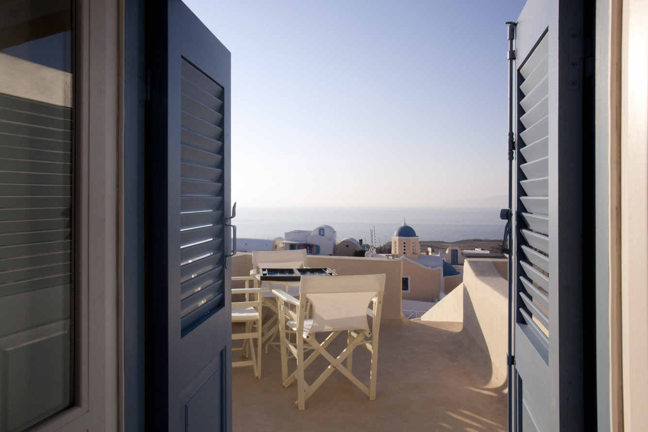 Oia Luxury Living image 12
