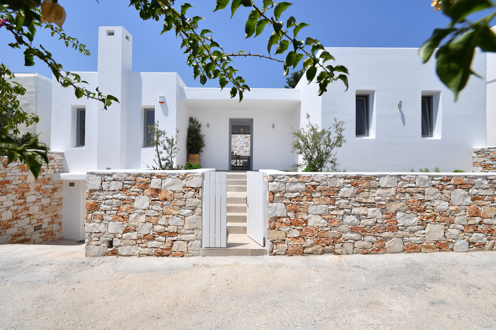 Naoussea Villa image 3