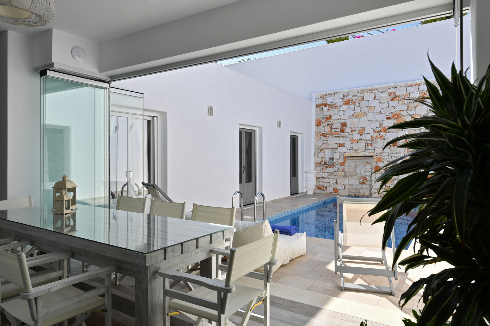 Naoussea Villa image 13