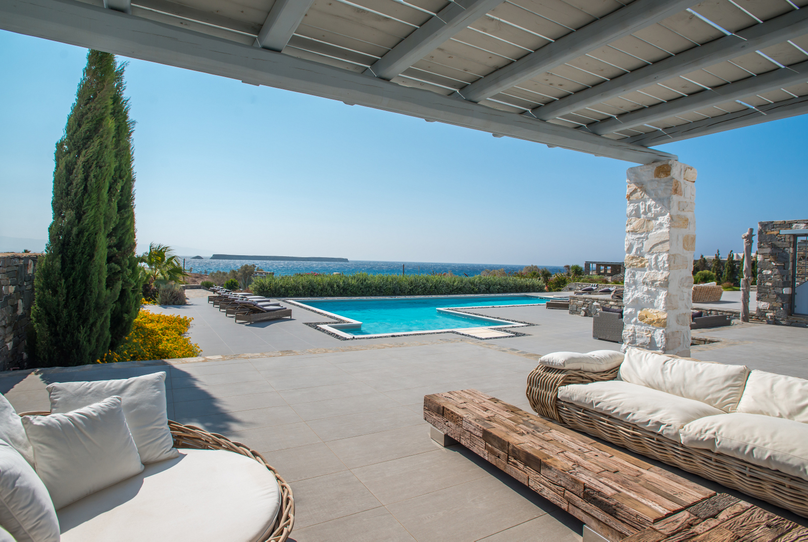 Villa Laqueta image 2