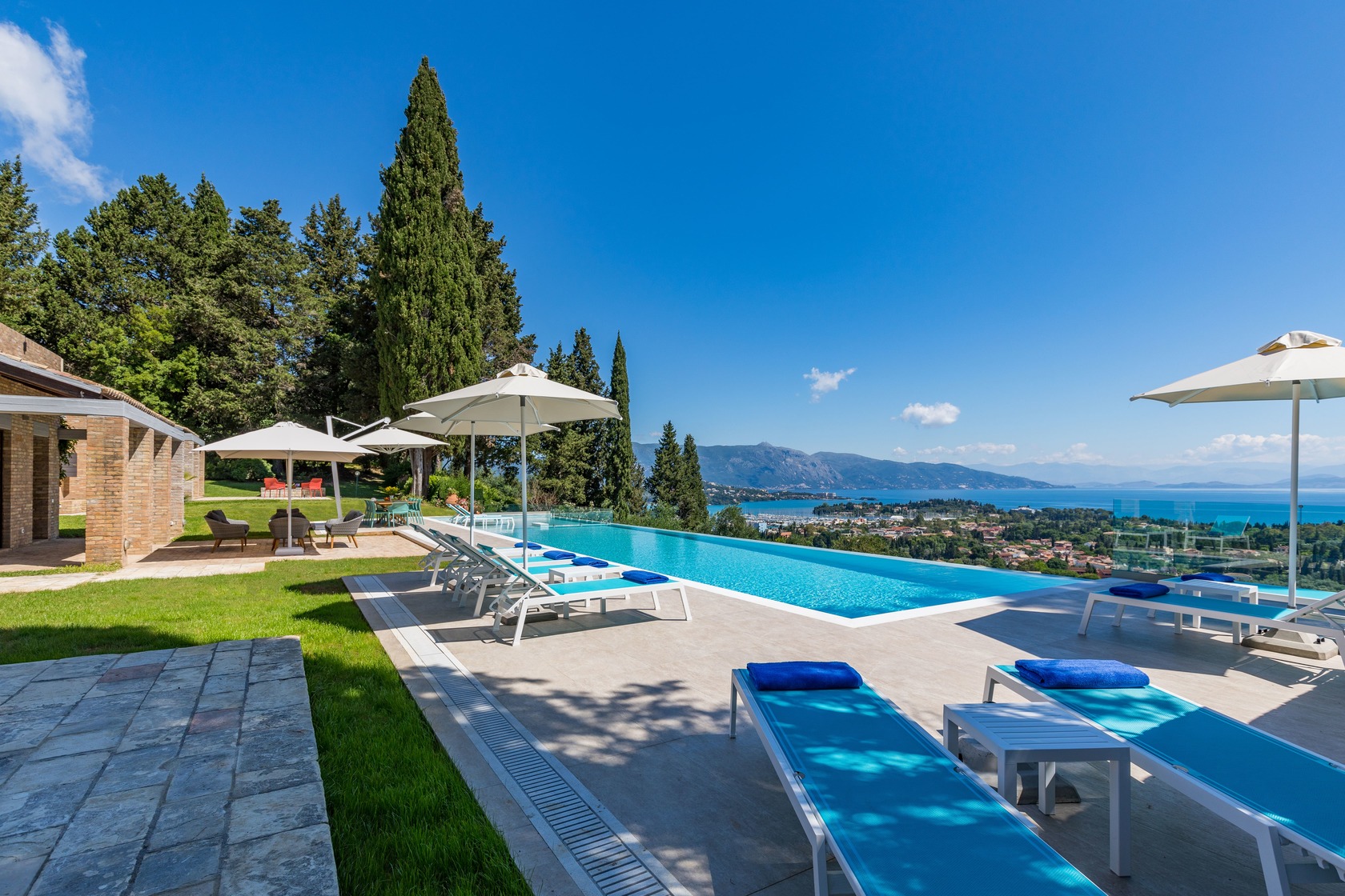 Villa Rose image 6