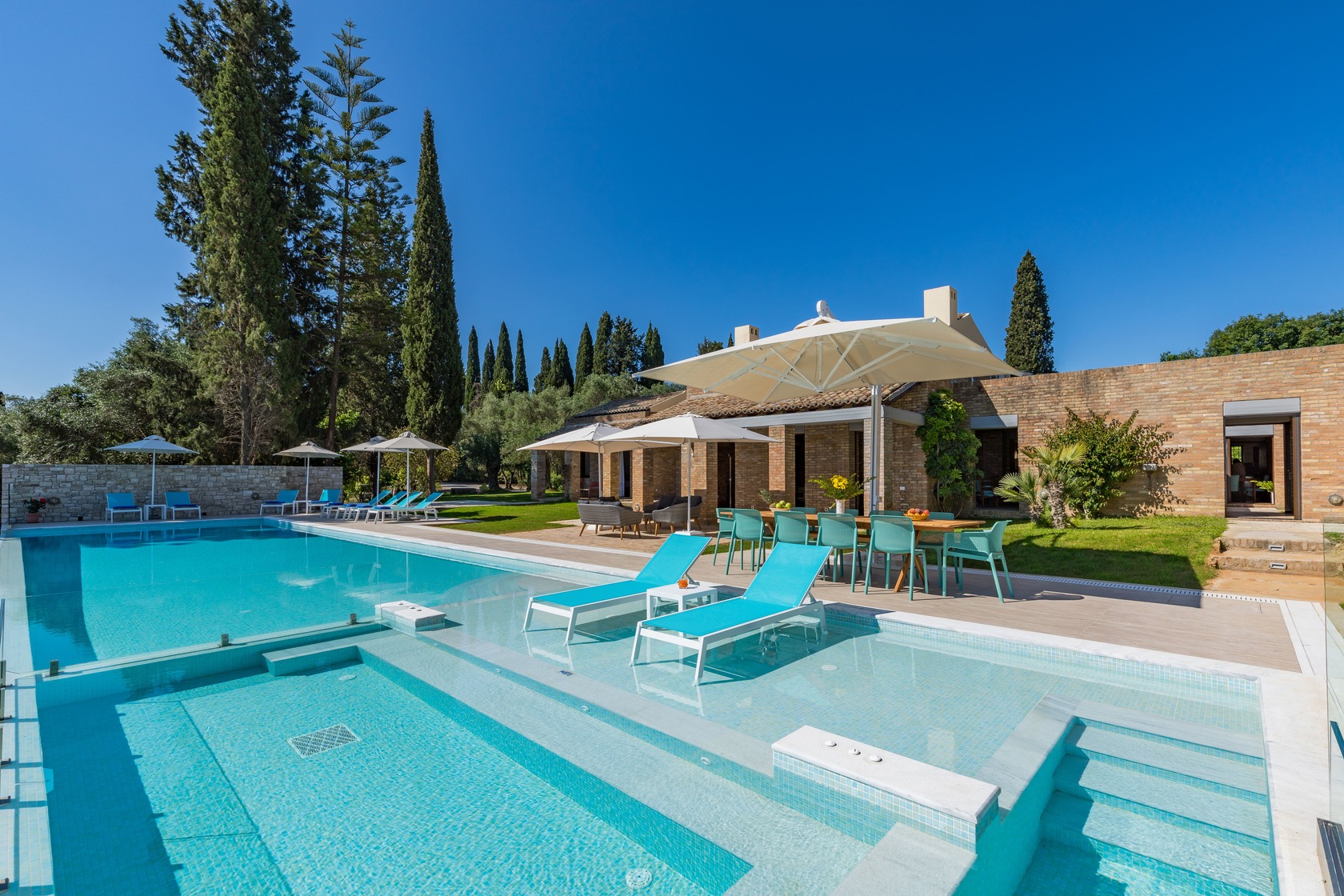 Villa Rose image 1