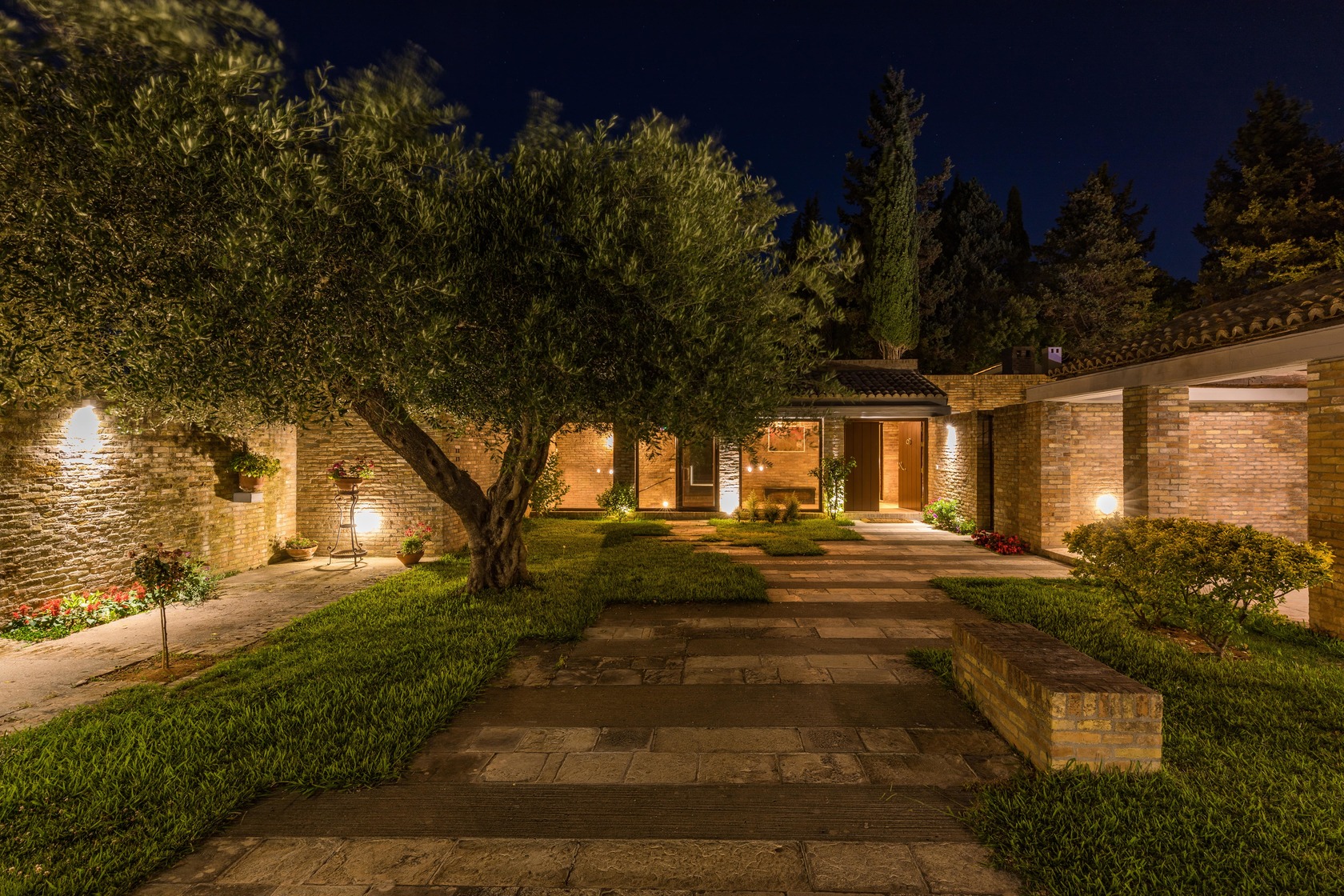 Villa Rose image 21