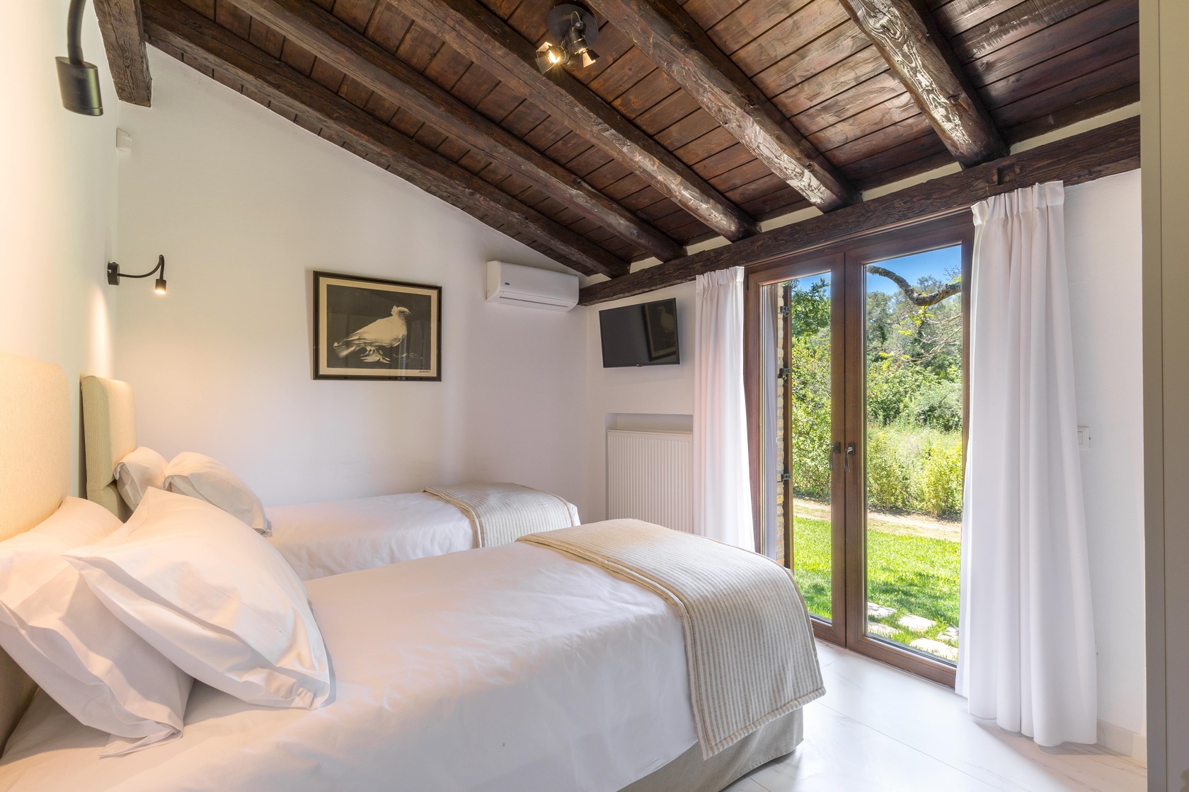 Villa Rose image 42