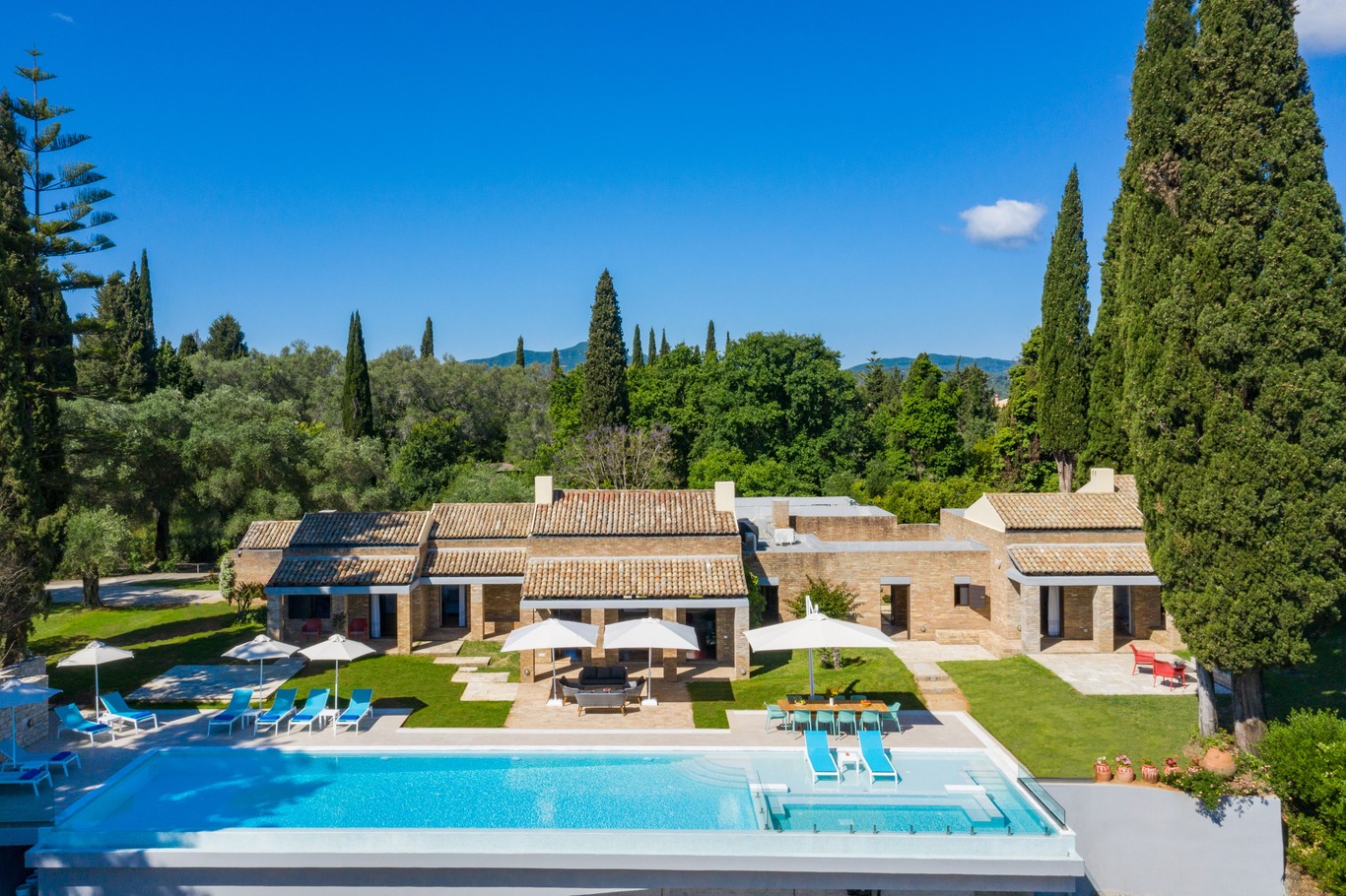 Villa Rose image 3