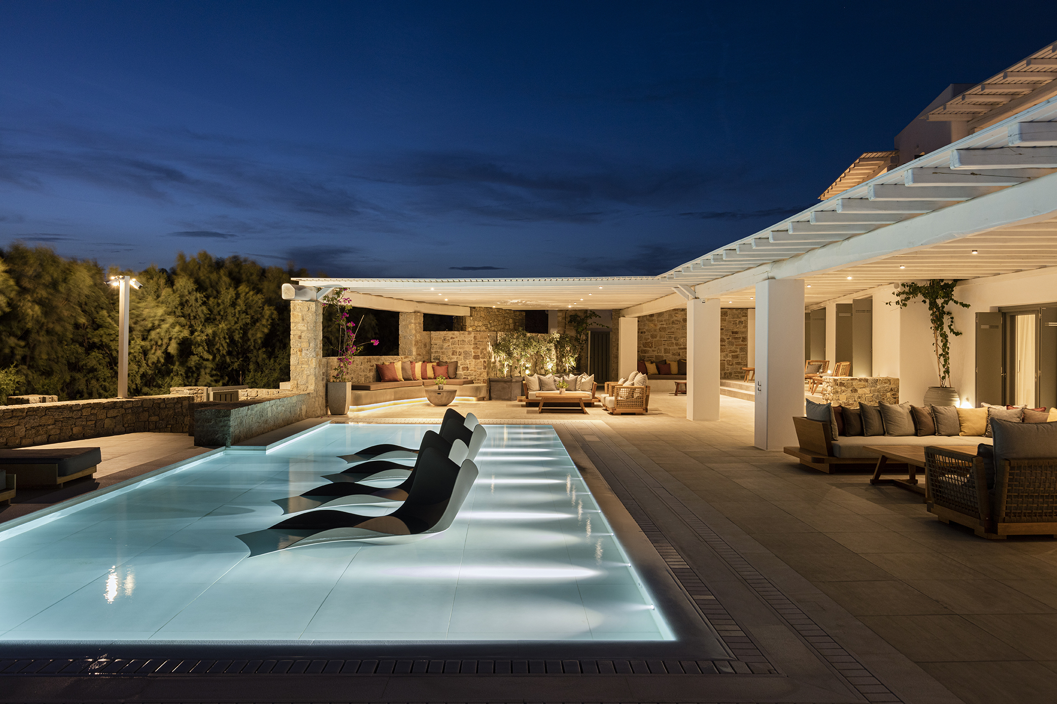 Nueva Estate image 9