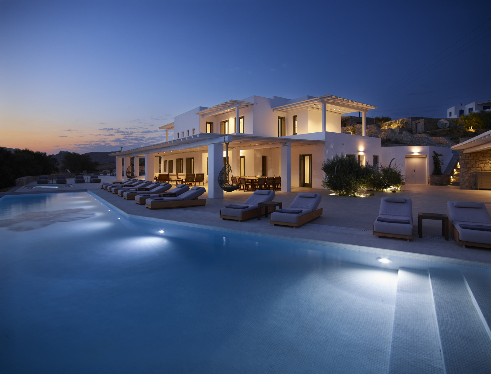 Nueva Estate image 6