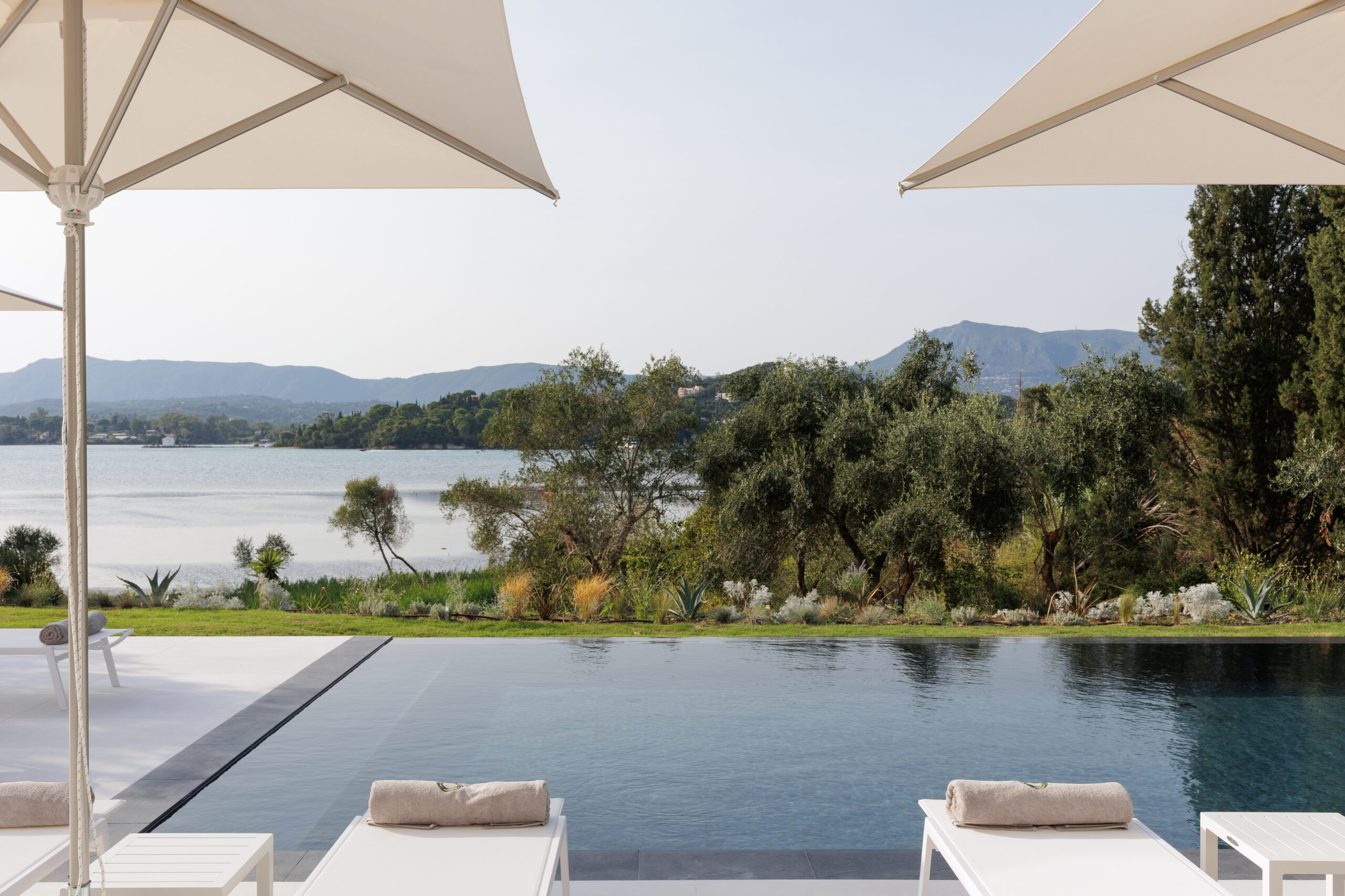 Villa Minimalista image 39