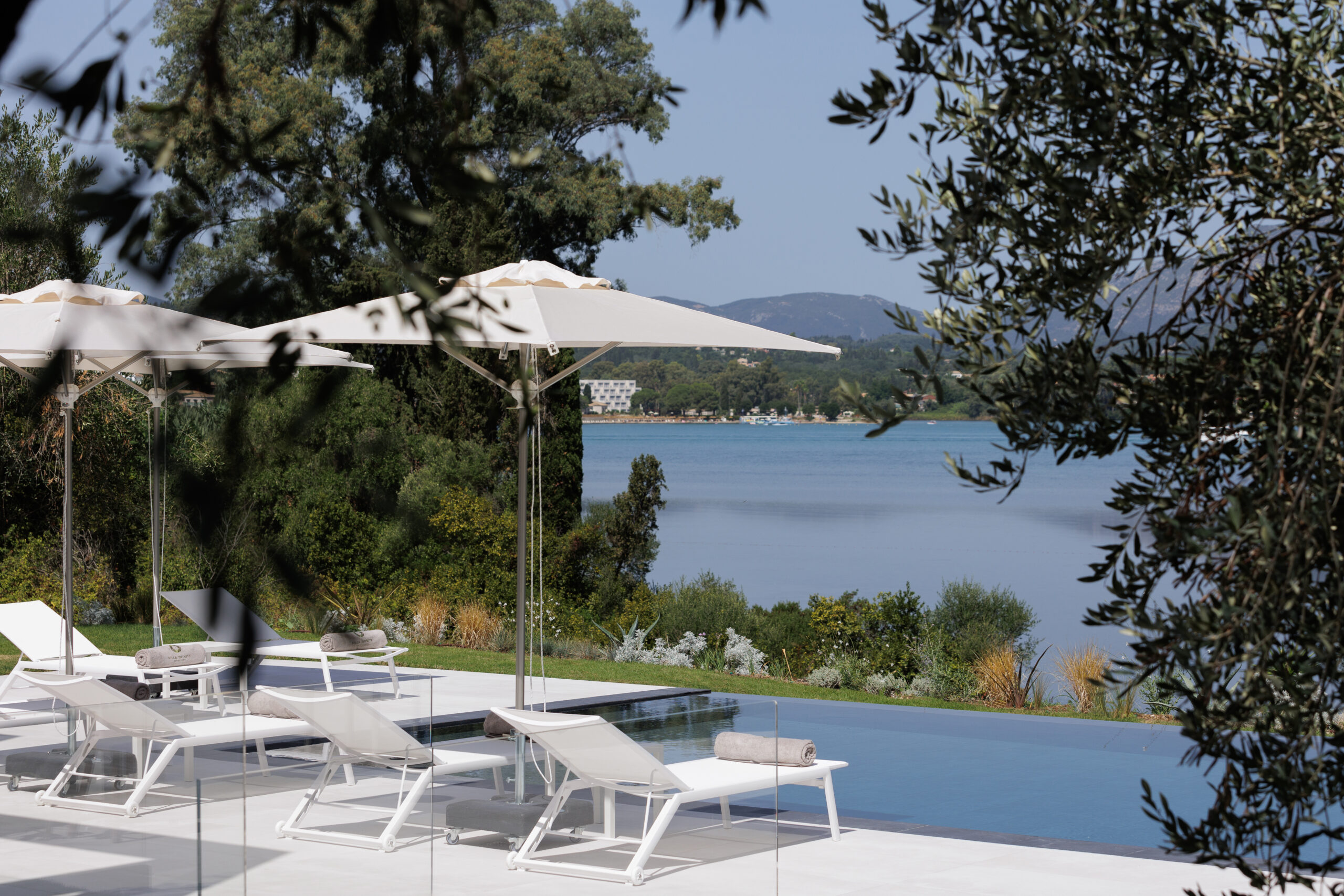 Villa Minimalista image 38