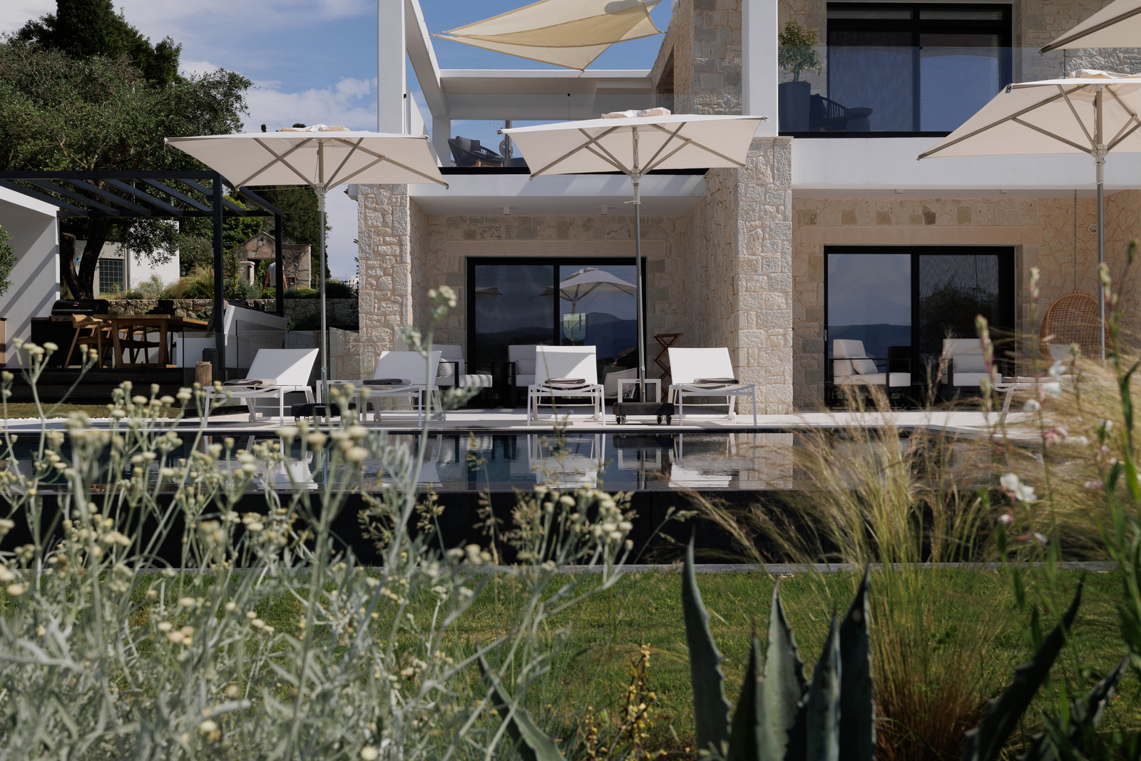 Villa Minimalista image 37