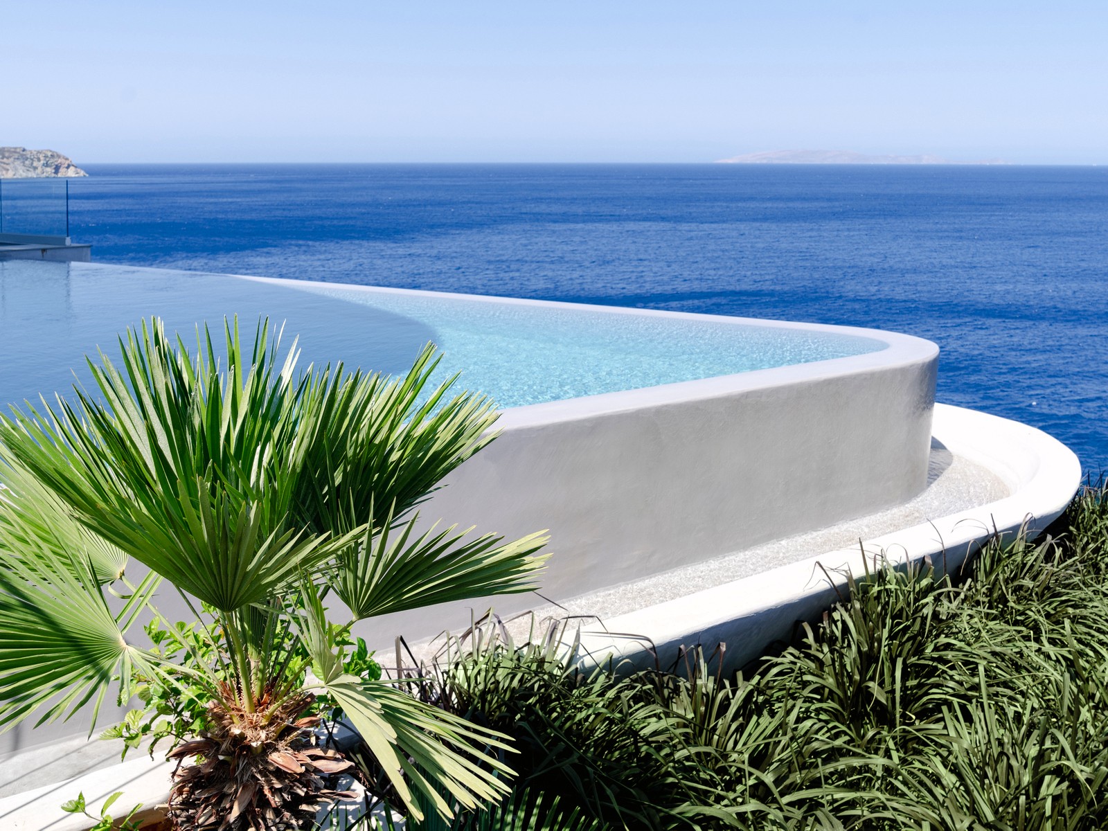 Sea Edge Villa image 5