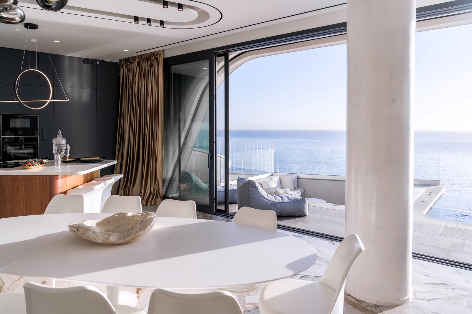 Sea Edge Villa image 31
