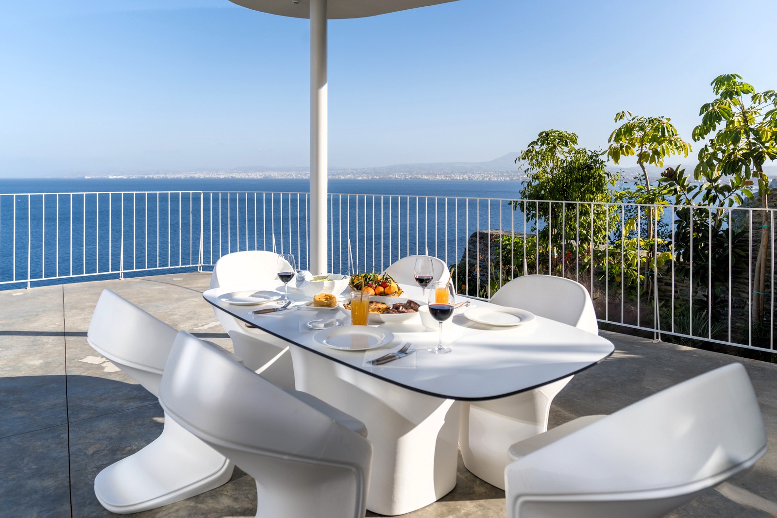 Sea Edge Villa image 8