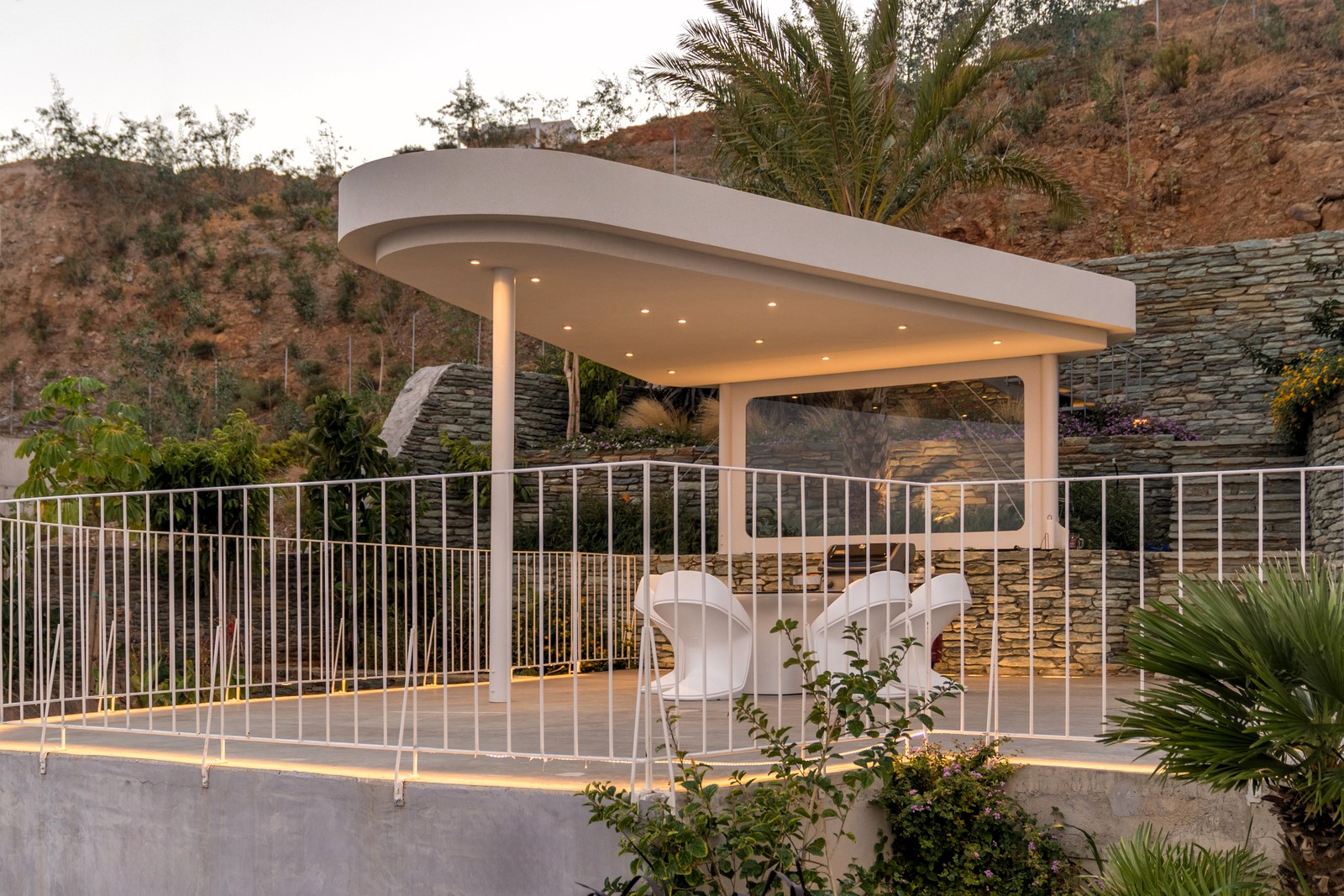 Sea Edge Villa image 16