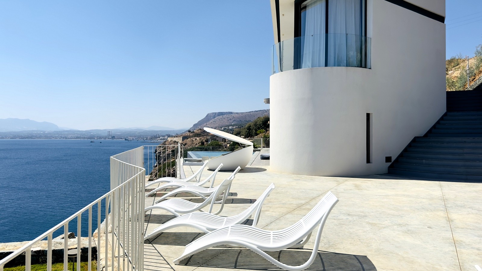Sea Edge Villa image 7