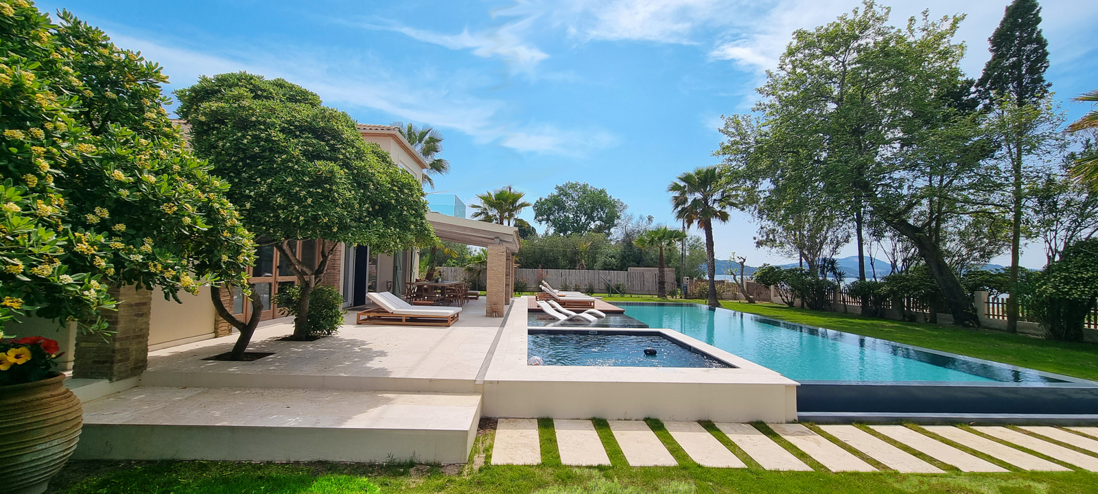 Villa Zenmar image 1