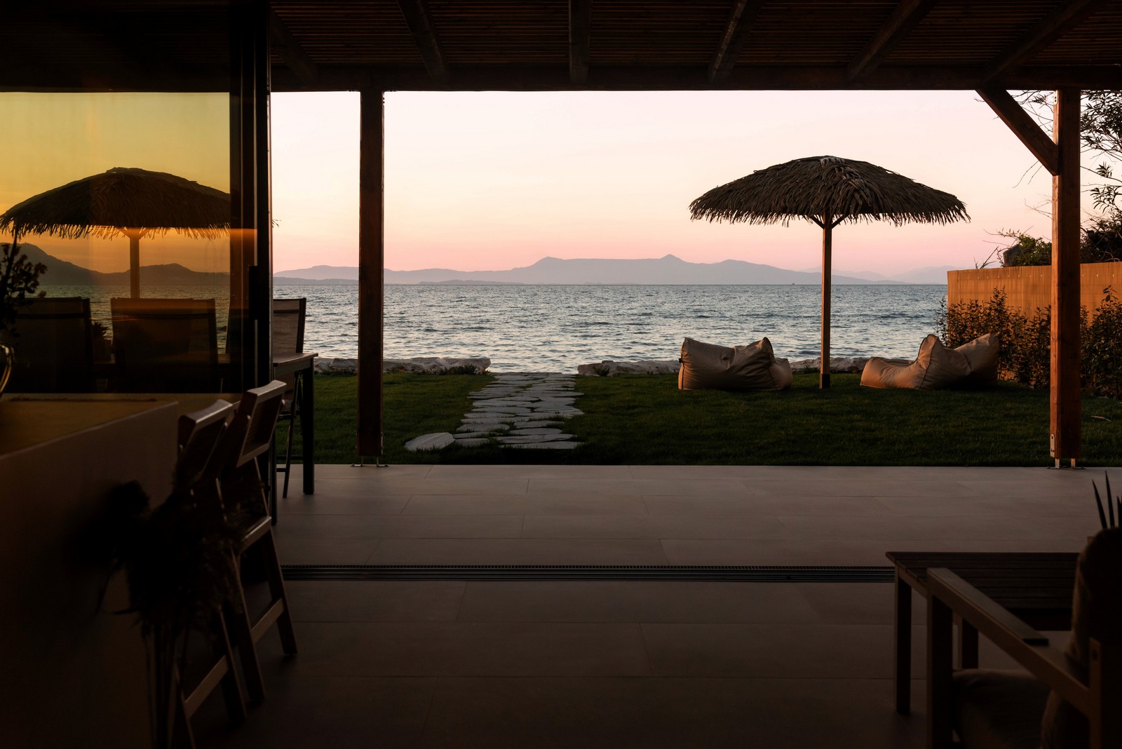 Aqua Beach House image 14