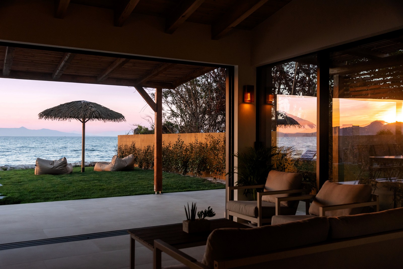 Aqua Beach House image 17