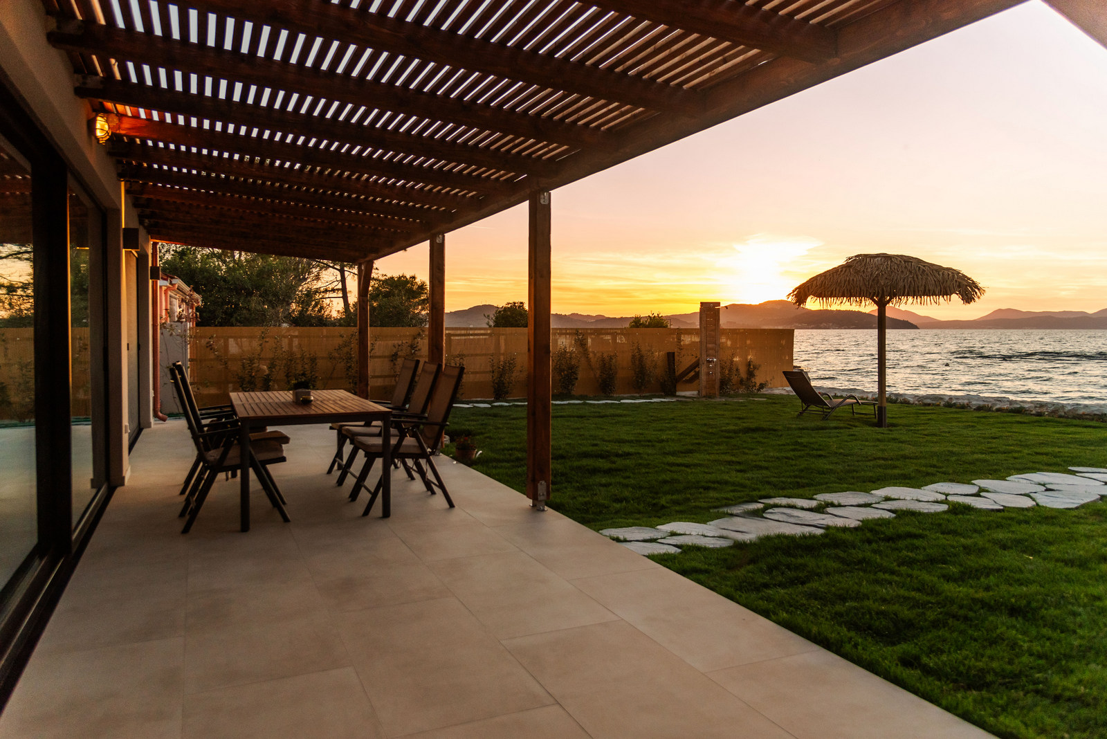 Aqua Beach House image 16